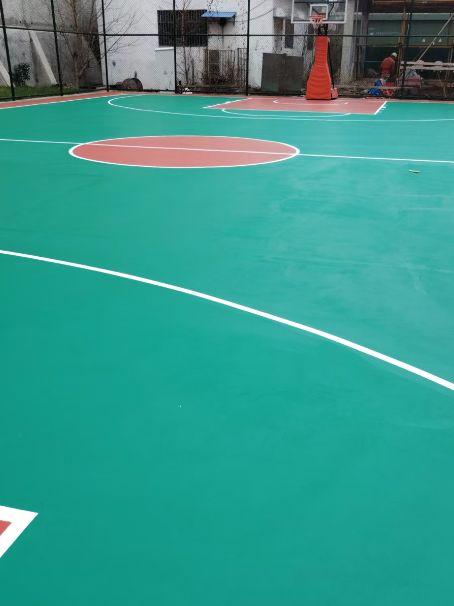 安福 球场长期使用易出现地面开裂